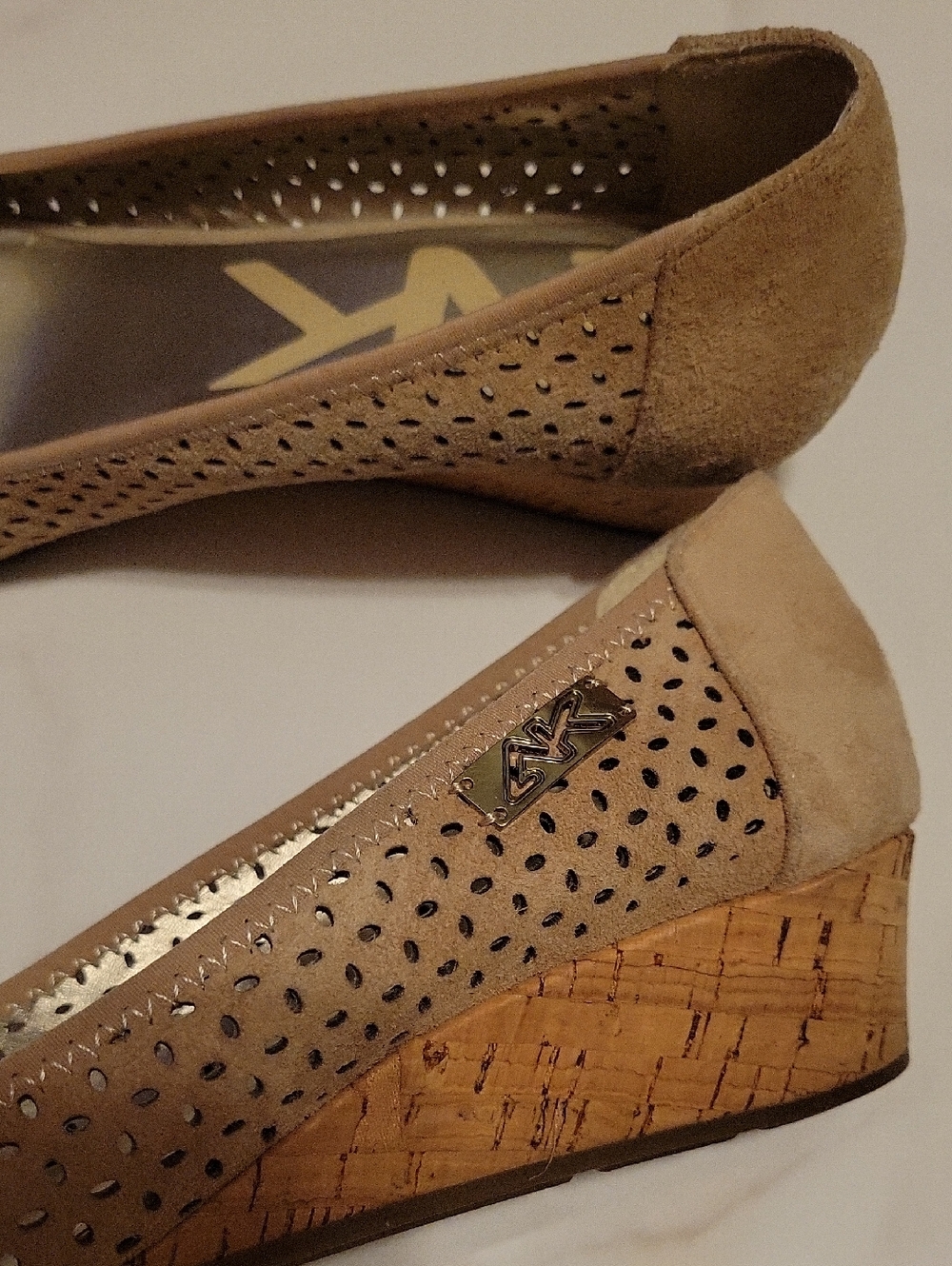Anne Klein - Picture 3 of 6